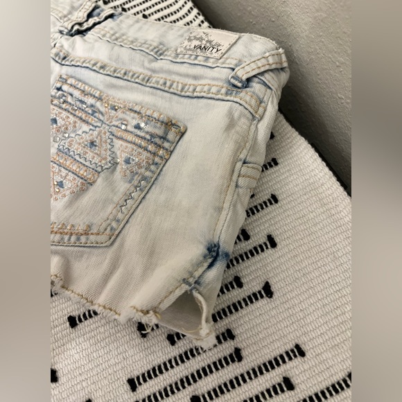 Premium Vanity Collection Juniors Shorty Shorts with Decorative Back Pockets - Picture 8 of 13